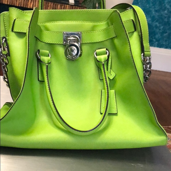 Michael Kors Handbags - May Sale 🌸Michael Kors tote